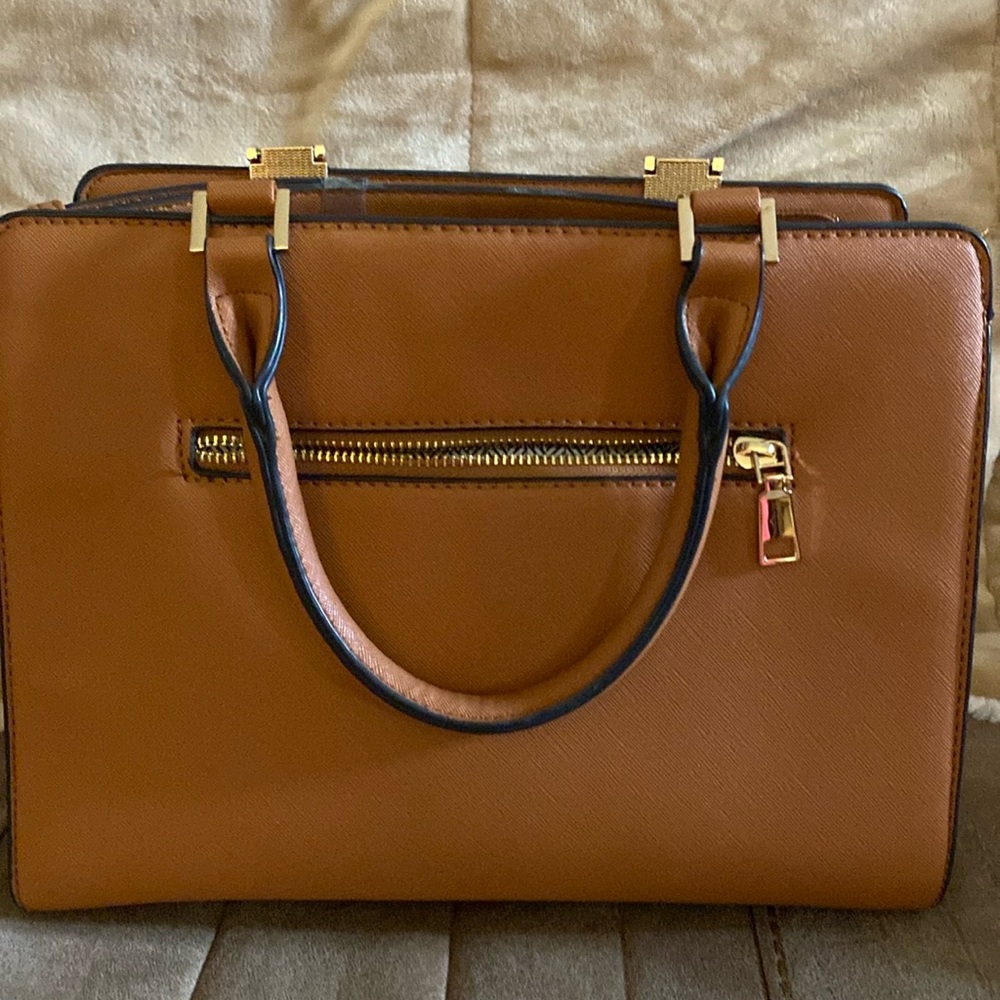 Hand shoulder bag